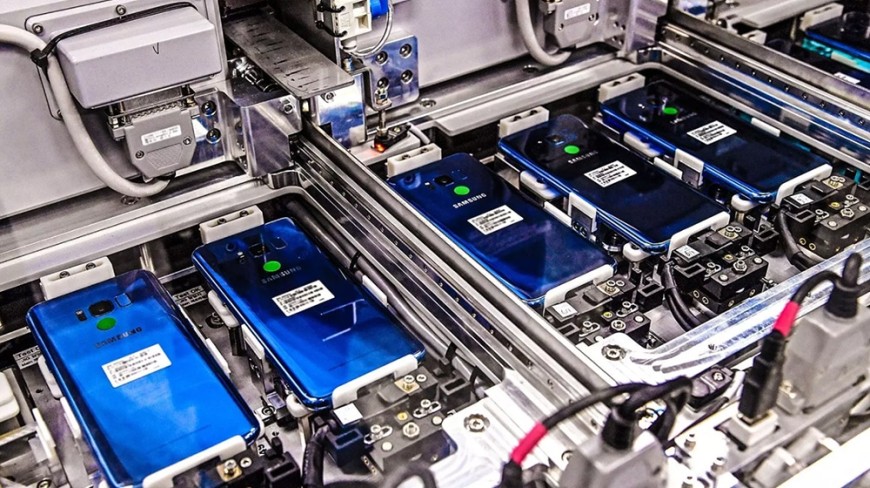 India becomes the second largest mobile manufacturing country: 2 billion domestically assembled smartphones and feature phones were shipped between 2014 and 2022 as part of its 'Make in India' initiative.